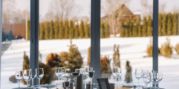 Alquiler de Espacios para Fiestas y Celebraciones Corporativas · Comida / Cena de Navidad